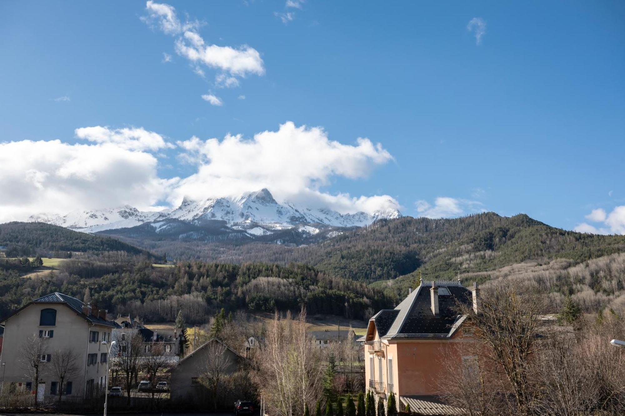 Petite Anita - Centre Ville - Parking Prive Barcelonnette Dış mekan fotoğraf
